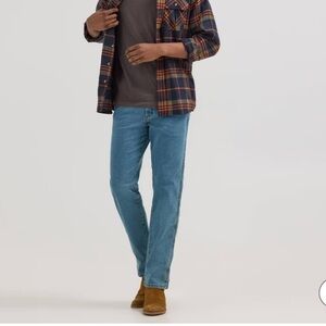 NWT Light Wash Wrangler Men's Relaxed Fit Straight Jeans
